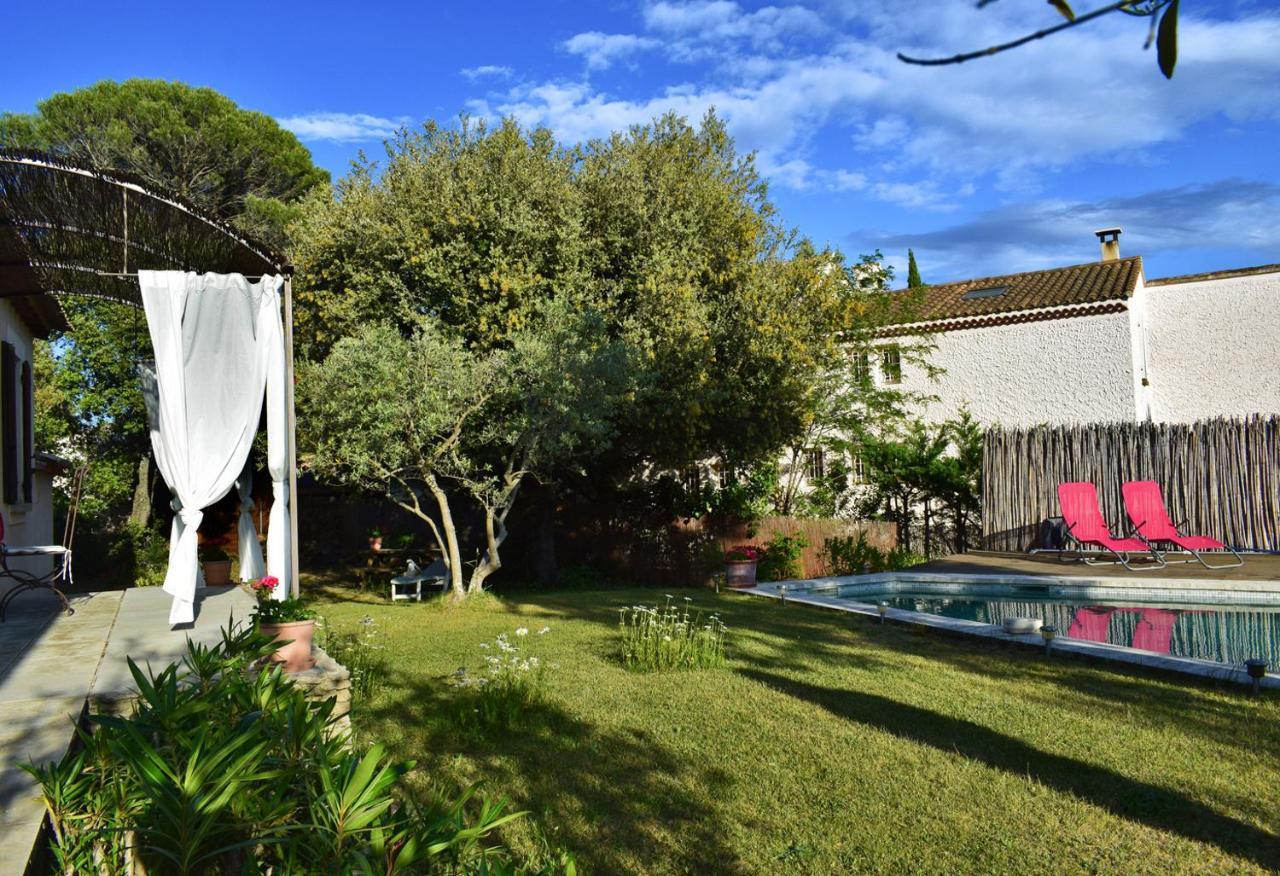 Hotel Saba Cabrières-dʼAvignon Exterior foto